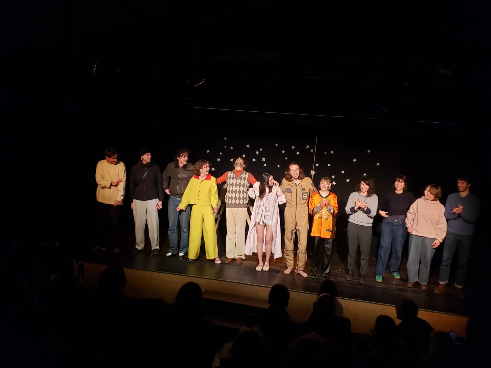 La troupe Rosarosé sur scène